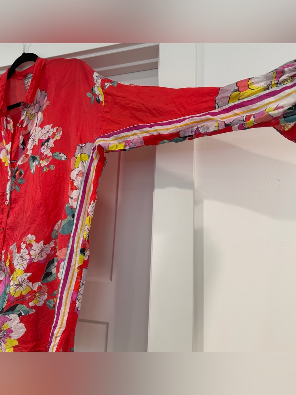 Johnny Was Silk Woven Red Floral Collared Button-Up Blouse 3/4 Sleeve L - Picture 4 of 10